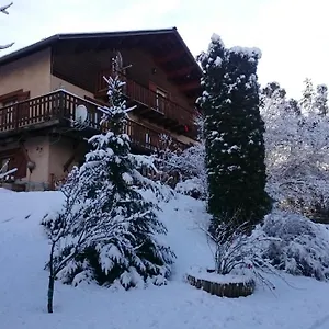 Bed & Breakfast Les Ormes, Enchastrayes